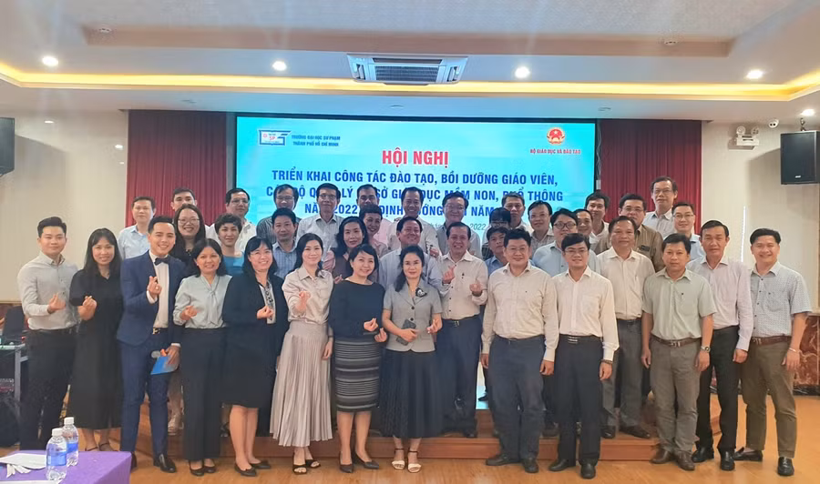 Các đại biểu tham gia hội nghị.