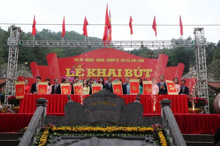 Lễ khai bút tôn vinh sự học