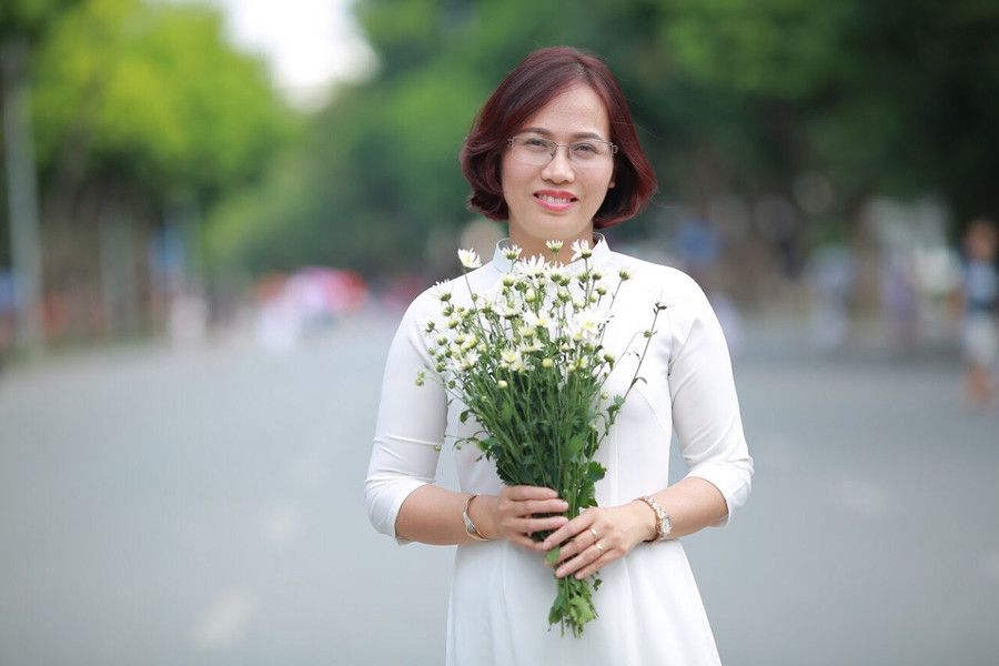 Cô giáo Đoàn Thị Thuý (Trường THPT Lục Nam). Cô giáo Đoàn Thị Thuý (Trường THPT Lục Nam).