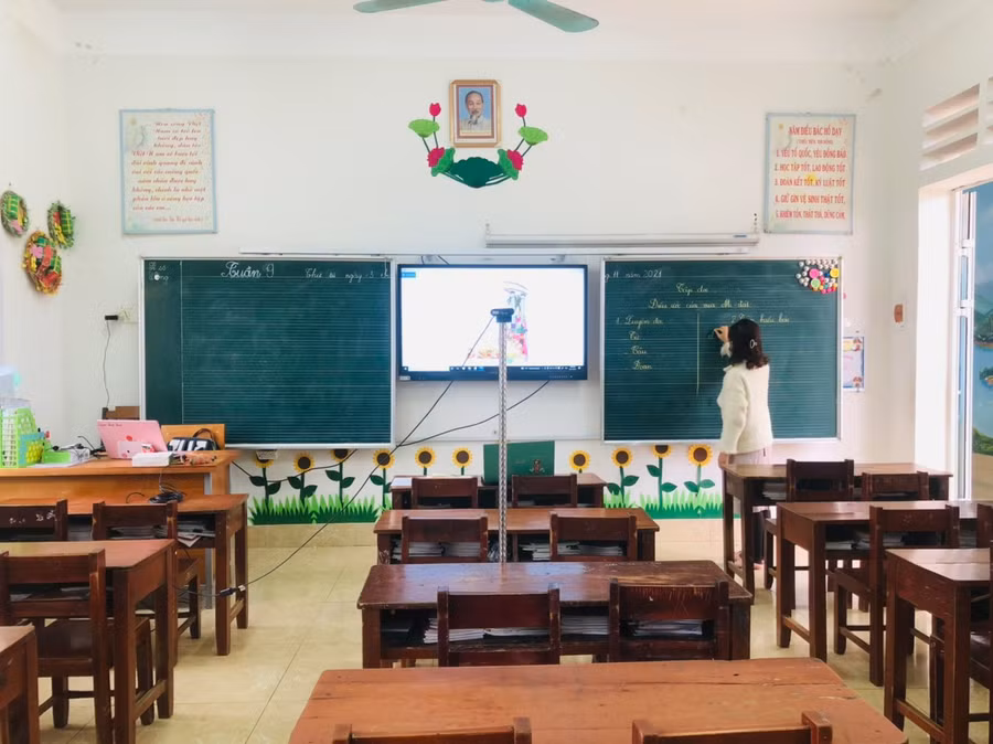 Thực hiện tốt công tác dạy học trực tuyến trong bối cảnh dịch Covid-19.