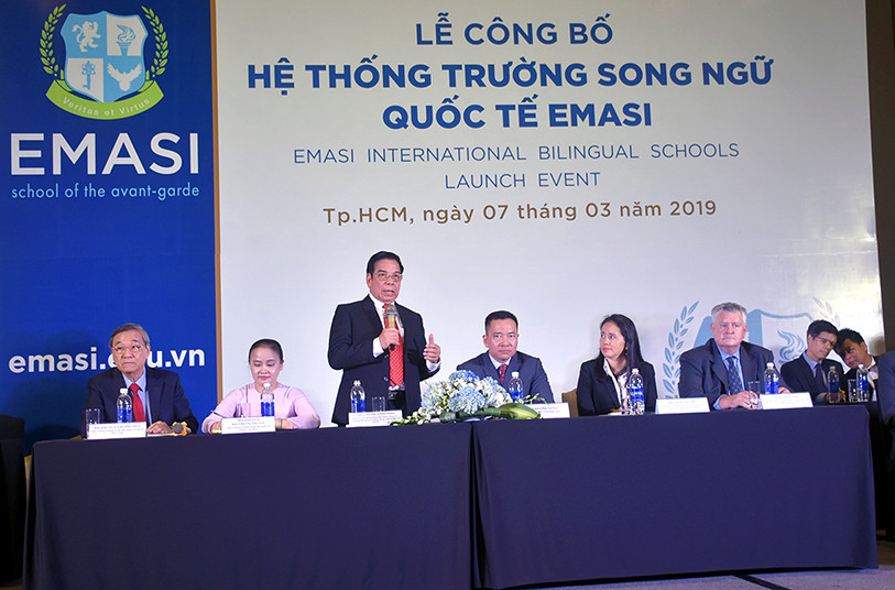 TS Huỳnh Công Minh - Chủ tịch Hội đồng Sáng lập và Tổng Hiệu trưởng EMASI, chia sẻ thông tin với báo giới chiều ngày 7/3