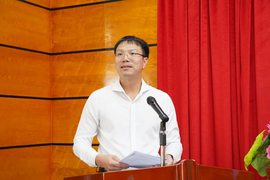TS. Đoàn Trung Kiên - Hiệu trưởng Trường ĐH Luật Hà Nội phát biểu. TS. Đoàn Trung Kiên - Hiệu trưởng Trường ĐH Luật Hà Nội phát biểu.