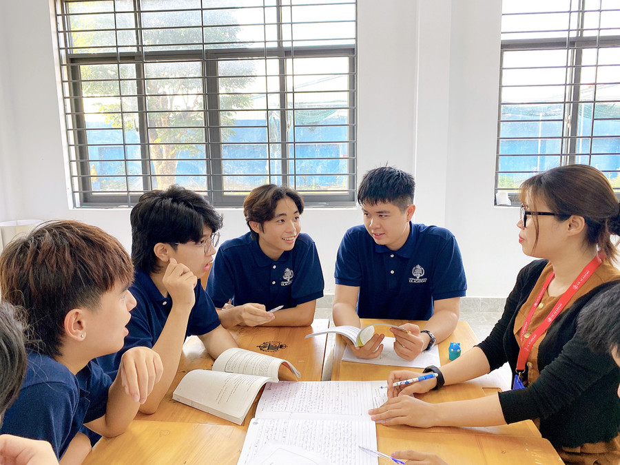 Một trong những phương pháphọc mà cô Mai Ly gợi ý cho học sinh chính là học nhóm. Ảnh NTCC. Một trong những phương pháphọc mà cô Mai Ly gợi ý cho học sinh chính là học nhóm. Ảnh NTCC.