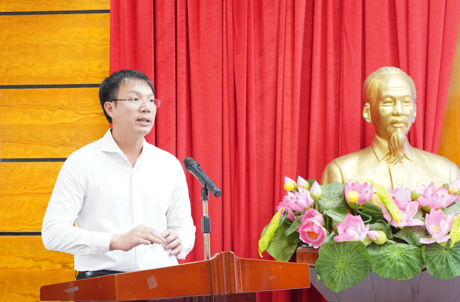 TS. Đoàn Trung Kiên phát biểu.