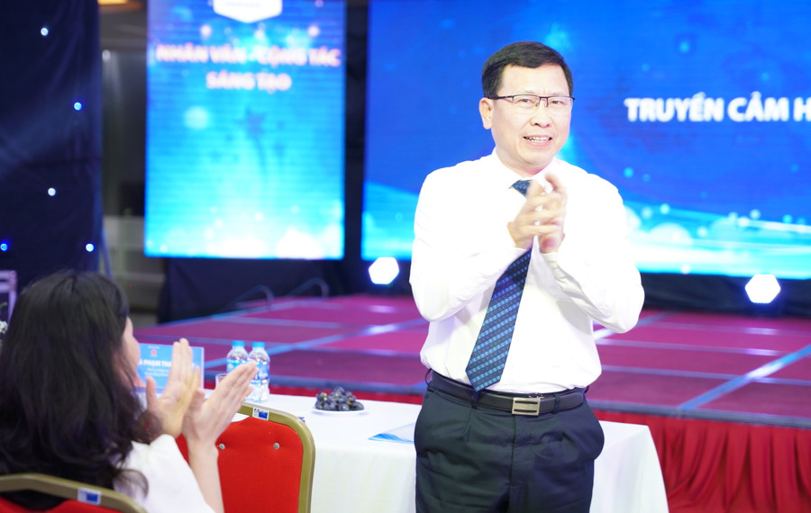 Ông Trần Văn Đạt, Quyền Vụ trưởng Vụ giáo dục Chính trị và Công tác học sinh, sinh viên, Bộ GD&amp;ĐT