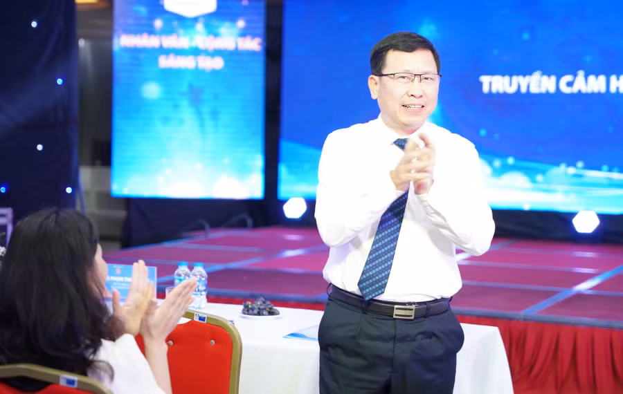 Ông Trần Văn Đạt, Quyền Vụ trưởng Vụ giáo dục Chính trị và Công tác học sinh, sinh viên, Bộ GD&amp;ĐT