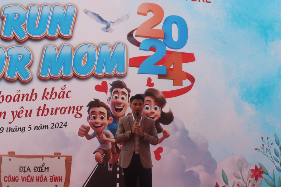 Ông Nguyễn Khắc Tài - Tổng Giám đốc Vietfuture. Ông Nguyễn Khắc Tài - Tổng Giám đốc Vietfuture.