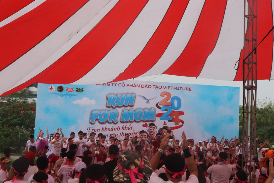 Không khí tại giải chạy. Không khí tại giải chạy.