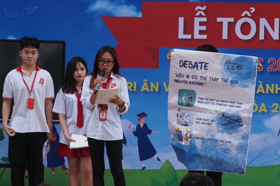 Lan tỏa những thông điệp vì cộng động qua các sản phẩm STEM của học sinh trường THPT Hoàng Long. Lan tỏa những thông điệp vì cộng động qua các sản phẩm STEM của học sinh trường THPT Hoàng Long.