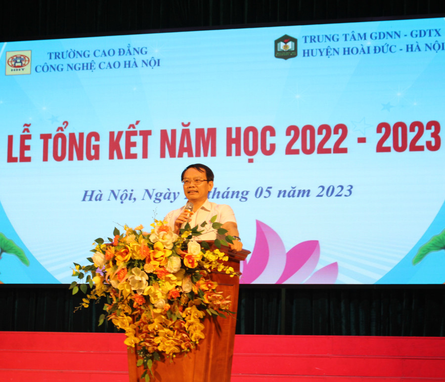 TS. NGƯT Phạm Xuân Khánh - Hiệu trưởng trường Cao đẳng Công nghệ cao Hà Nội phát biểu tại buổi lễ. TS. NGƯT Phạm Xuân Khánh - Hiệu trưởng trường Cao đẳng Công nghệ cao Hà Nội phát biểu tại buổi lễ.