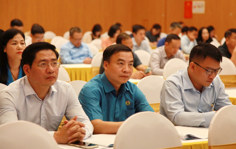 Các đại biểu dự hội nghị tập huấn.