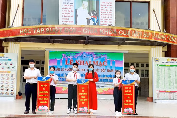 Lễ phát động “Tuần lễ hưởng ứng học tập suốt đời” tại Trường THCS Thanh Liệt (huyện Thanh Trì)