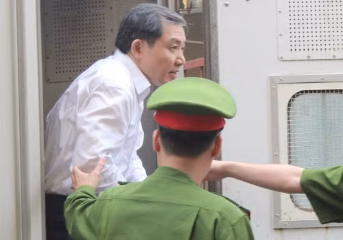 Hoãn tuyên án Dương Chí Dũng, bất ngờ quay lại phần xét hỏi