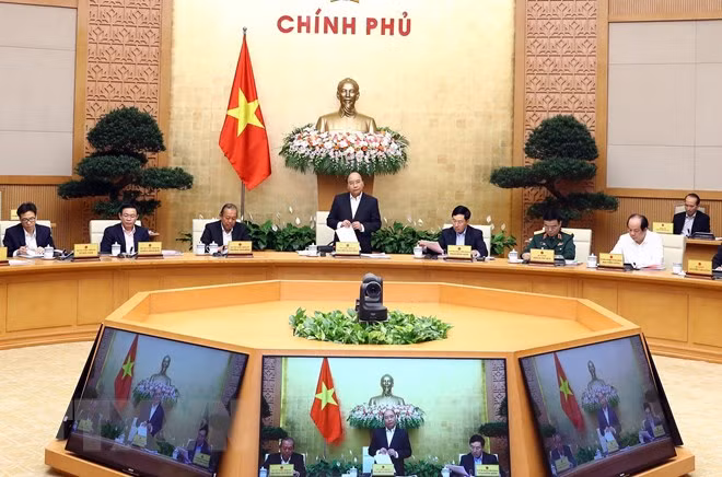 Phát biểu khai mạc phiên họp Chính phủ thường kỳ tháng 11/2018, Thủ tướng yêu cầu xử lý một số vấn đề đang gây bức xúc xã hội. (Ảnh: Thống Nhất/TTXVN)