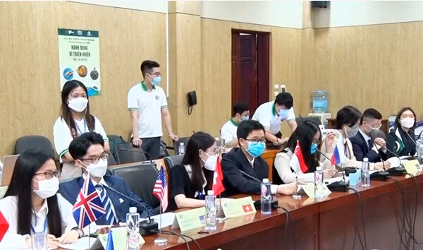 Các đại biểu tham dự Hội nghị.