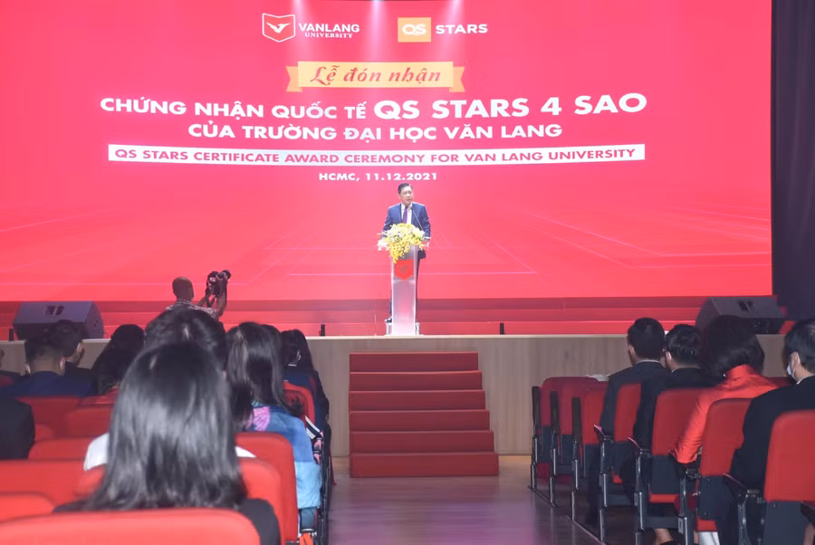 TS Nguyễn Cao Trí - Chủ tịch Hội đồng trường VLU phát biểu tại buổi lễ.