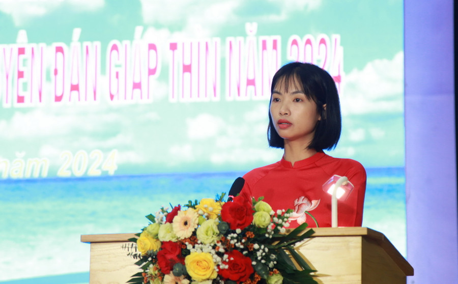 Chị Trần Thị Ngọc Tỉnh - giáo viên Trường THCS Linh Đàm.