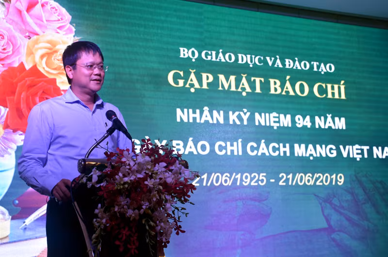 Thứ trưởng Bộ GD&ĐT Lê Hải An phát biểu tại buổi gặp mặt phóng viên, báo chí khu vực phía Nam