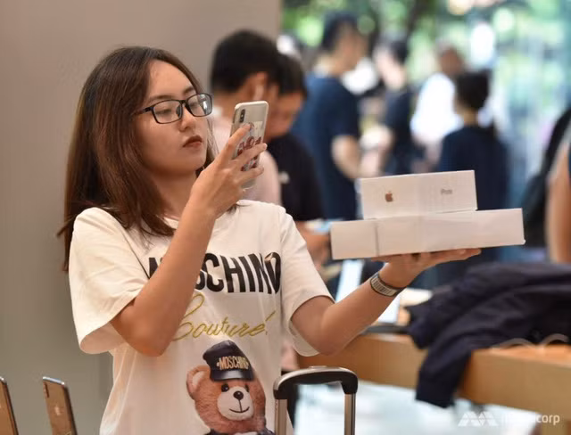 Người Việt đầu tiên sở hữu iPhone mới ở Singapore - Ảnh 7.