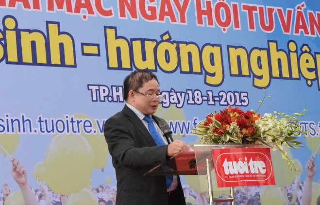 Thứ trưởng Bùi Văn Ga phát biểu khai mạc ngày hội tư vấn tuyển sinh- hướng nghiệp 2015 Thứ trưởng Bùi Văn Ga phát biểu khai mạc ngày hội tư vấn tuyển sinh- hướng nghiệp 2015