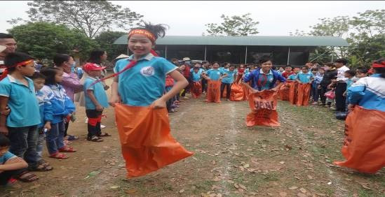 Trò chơi nhảy bao bố