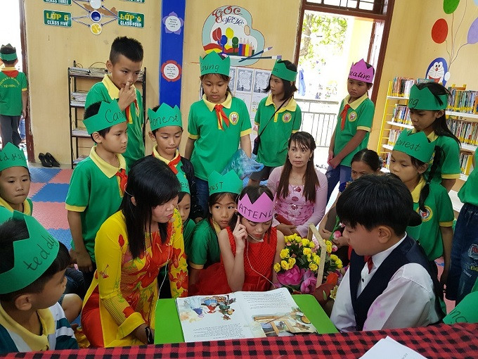 Góc đọc sách cùng con