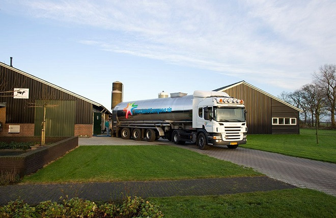 Từng bồn sữa phải trải qua hàng loạt những bài kiểm tra chất lượng hết sức nghiêm ngặt theo đúng tiêu chuẩn kỹ thuật của Hội đồng Châu Âu.