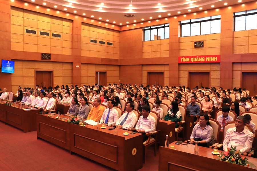 Quang cảnh hội nghị. Quang cảnh hội nghị.