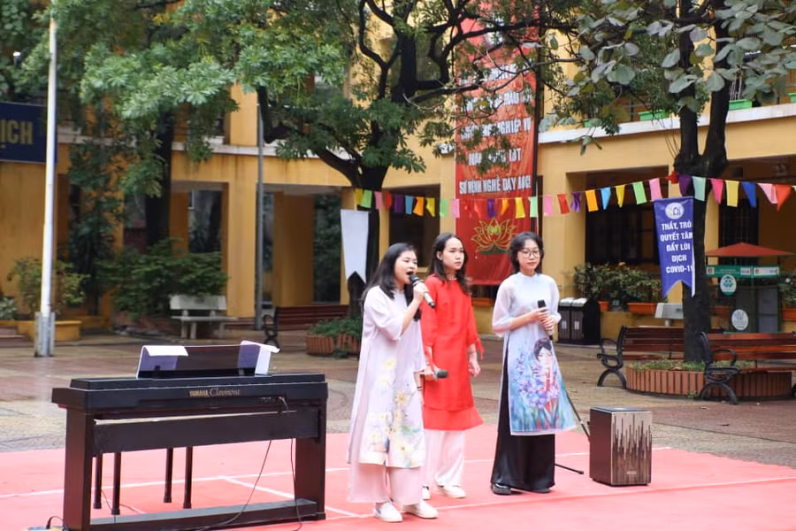 Nhiều bài hát sôi động được học sinh thể hiện