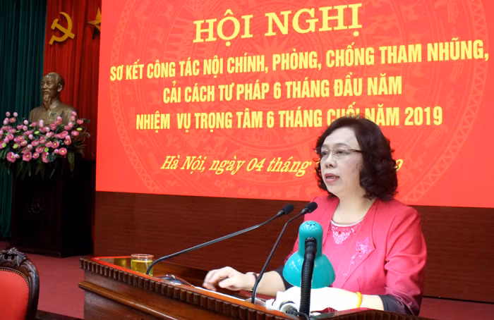 Phó Bí thư Thường trực Thành ủy Ngô Thị Thanh Hằng phát biểu tại hội nghị.