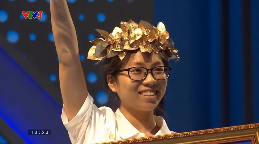 Phương Thảo là người đầu tiên giành vòng nguyệt quế của Đường lên đỉnh Olympia năm thứ 24.