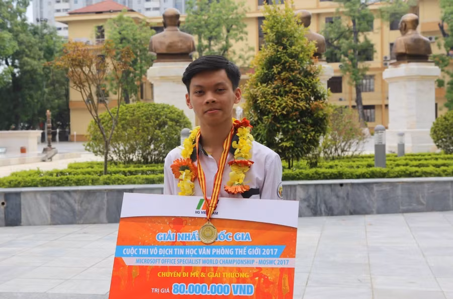 Đại sứ MOSWC 2017 Bùi Mạnh Tú: Tài không đợi tuổi