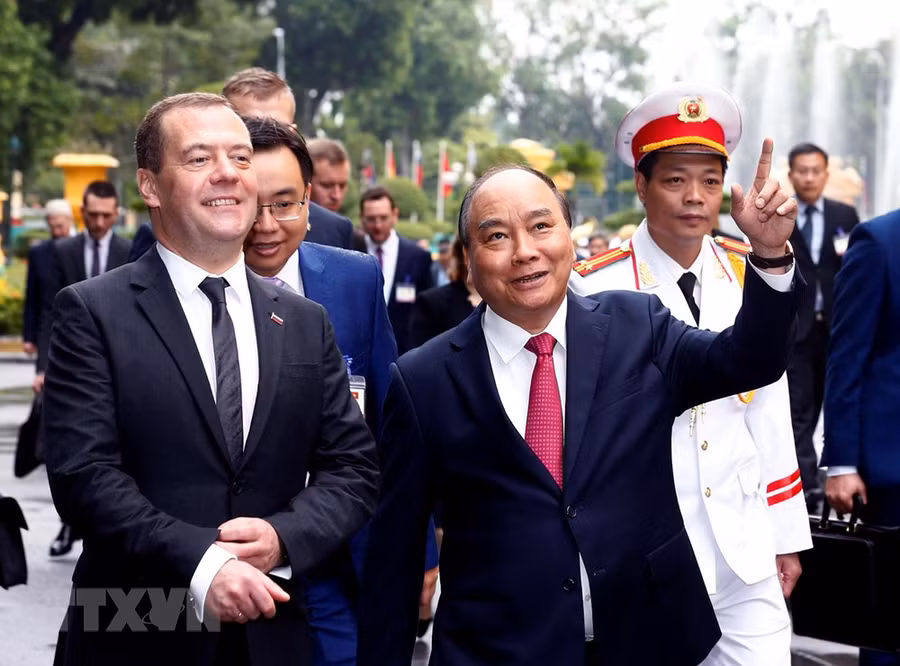 Thủ tướng Nguyễn Xuân Phúc và Thủ tướng Liên bang Nga Dmitry Medvedev họp báo thông báo kết quả hội đàm ảnh 6
