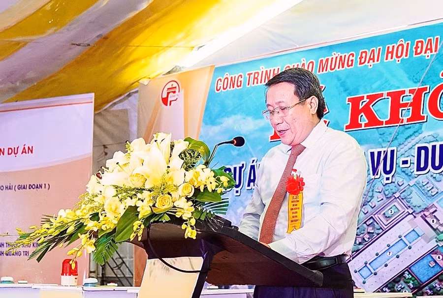 Ông Hà Sỹ Đồng, Phó Chủ tịch Thường trực UBND tỉnh Quảng Trị phát biểu tại lễ khởi công dự án Khu dịch vụ - du lịch Gio Hải