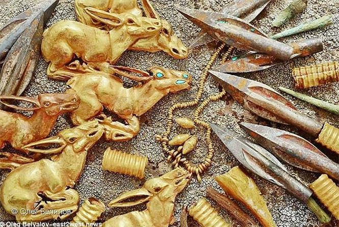 Đào gò đất, phát hiện kho báu 2.800 năm ảnh 1 Đào gò đất, phát hiện kho báu 2.800 năm - ảnh 1