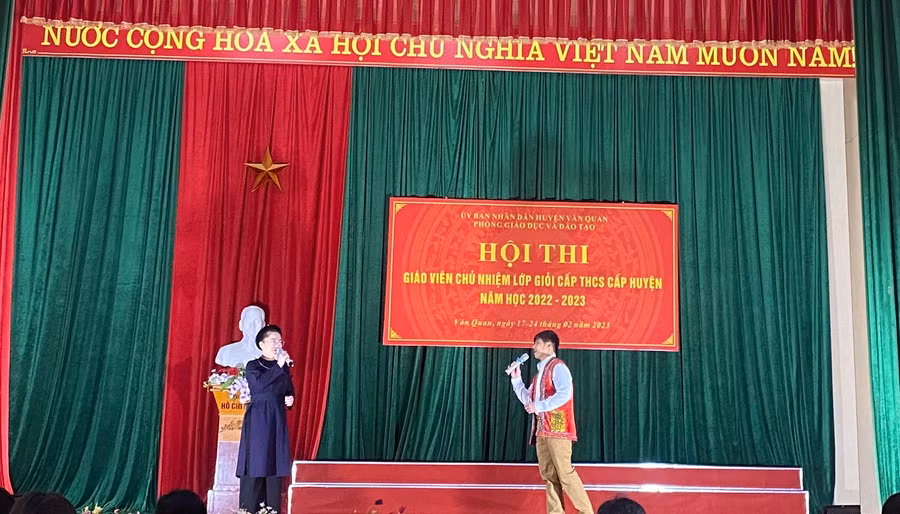 Các giáo viên tham dự hội thi.