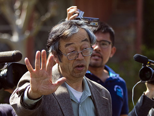Dorian Satoshi Nakamoto, người đàn ông 64 tuổi, đang phải tìm cách chối bỏ rằng ông không phải là cha đẻ của Bitcoin
