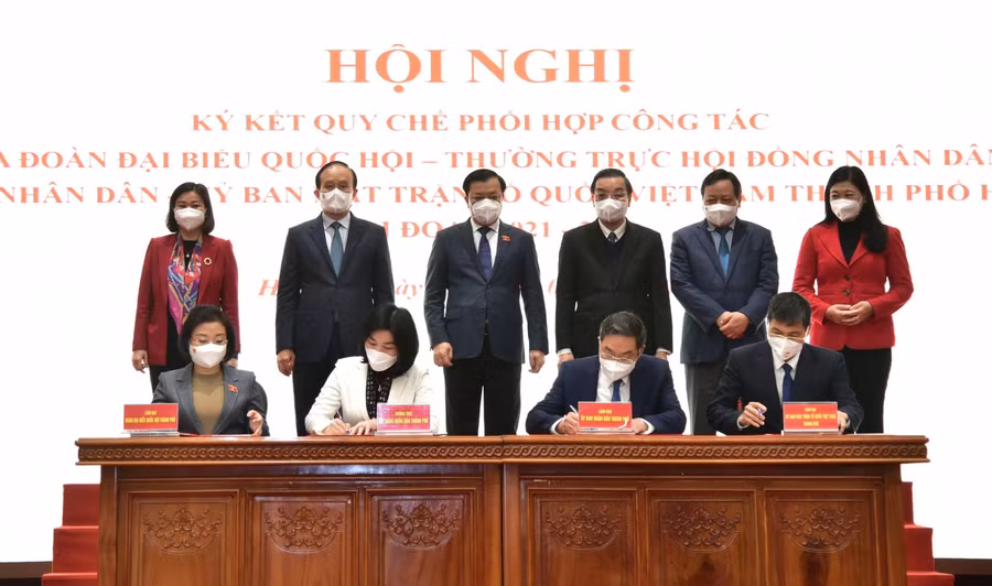 Lễ ký kết Quy chế phối hợp công tác giữa Đoàn ĐBQH, Thường trực HĐND, UBND, Ủy ban MTTQ Việt Nam thành phố Hà Nội giai đoạn 2021-2026.