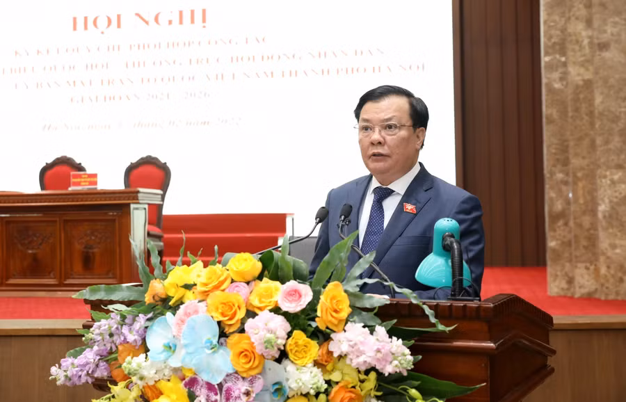 Ông Đinh Tiến Dũng, Ủy viên Bộ Chính trị, Bí thư Thành ủy Hà Nội phát biểu.