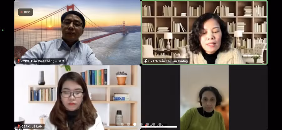 Thầy cô tham gia tọa đàm.