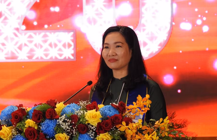 Bà Nguyễn Thị Hạnh, Phó Chủ tịch UBND tỉnh Quảng Ninh phát biểu tại buổi lễ. Ảnh: Minh Cương Bà Nguyễn Thị Hạnh, Phó Chủ tịch UBND tỉnh Quảng Ninh phát biểu tại buổi lễ. Ảnh: Minh Cương