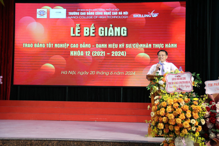 NGƯT.TS. Phạm Xuân Khánh - Hiệu trưởng Trường Cao đẳng Công nghệ cao Hà Nội phát biểu tại buổi lễ.