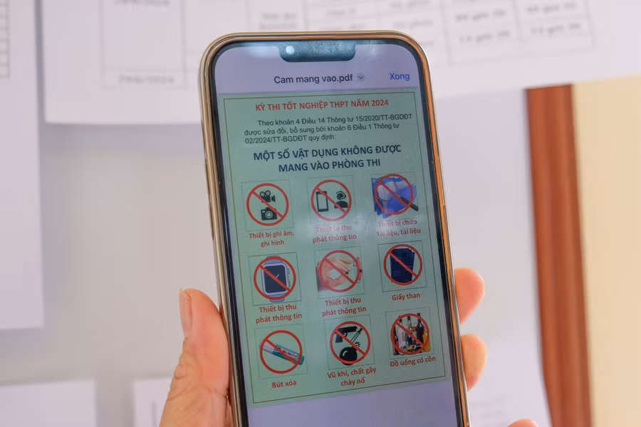 "Cổng mềm" nhắc nhở thí sinh dự thi.