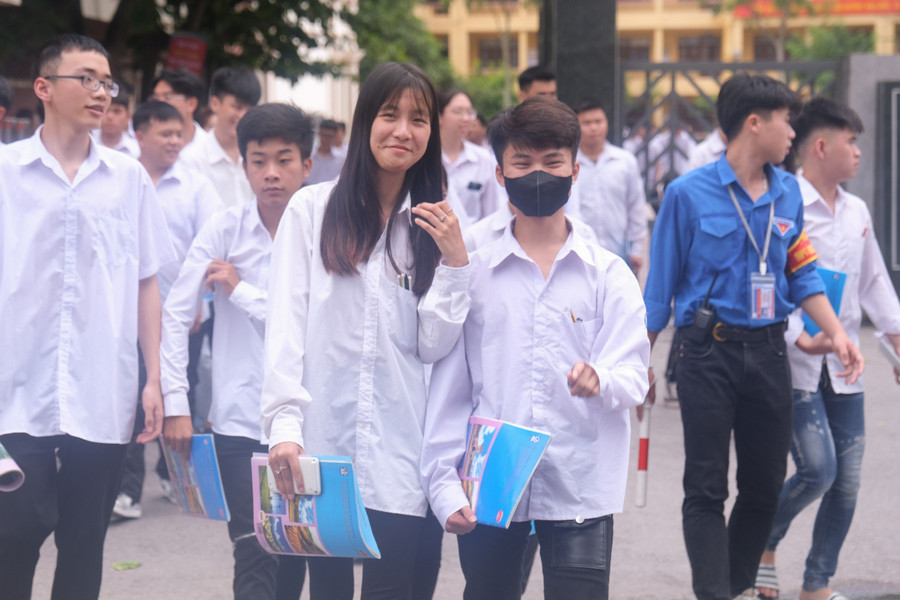 Thí sinh điểm thi Trường THPT Ngô Sỹ Liên. Thí sinh điểm thi Trường THPT Ngô Sỹ Liên.