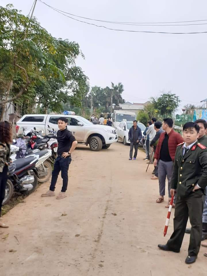 Lực lượng công an đang chốt chặt hiện trường
