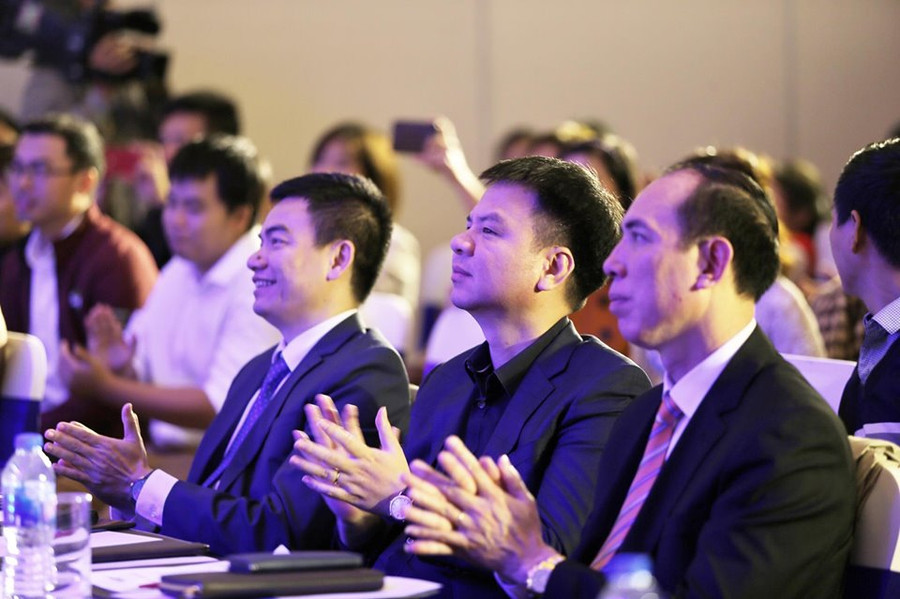 Đại biểu dự lễ trao giải “Đại sứ E-Learning Việt Nam”. Đại biểu dự lễ trao giải “Đại sứ E-Learning Việt Nam”.