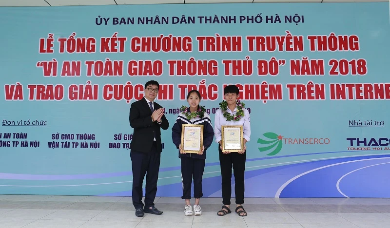 2 thí sinh đạt giải Nhất: Lê Hoàng Yến và Hoàng Tuấn An 