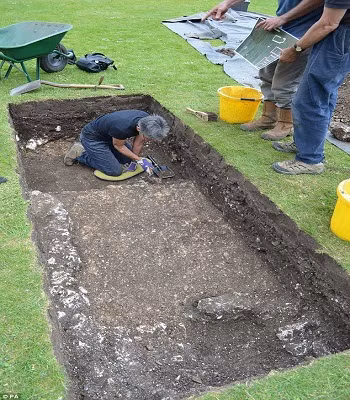 biet-thu-la-ma-gan-nguyen-ven-sau-1000-nam-nam-duoi-cong-vien-1