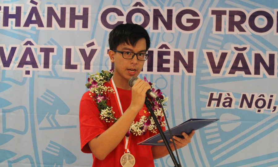 Em Phạm Thế Minh chia sẻ cảm xúc. Em Phạm Thế Minh chia sẻ cảm xúc.