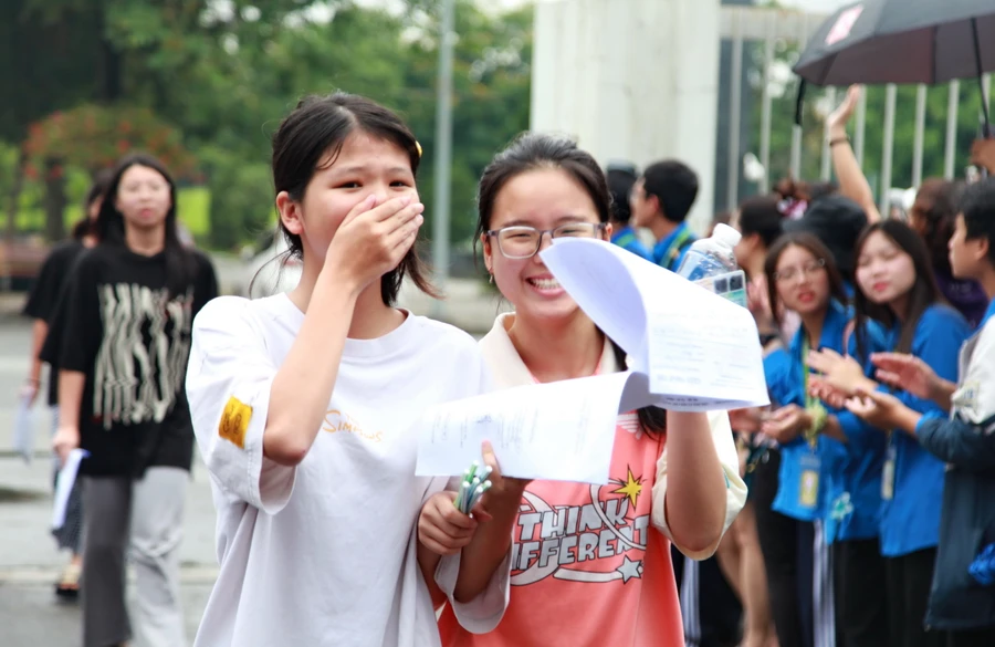 Thí sinh thi vào lớp 10 tại Hà Nội năm 2024.